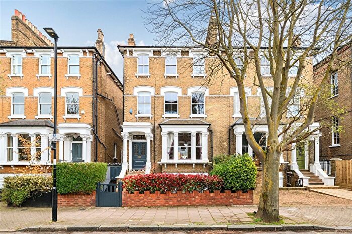 3 Bedroom Flat For Sale In Ashley Road, London, N19