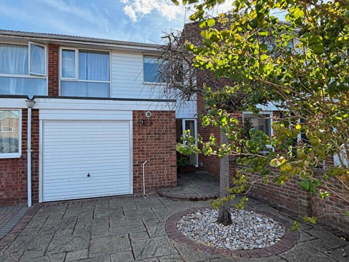 3 Bedroom Terraced House For Sale In Franklin Close, Colney Heath, AL4