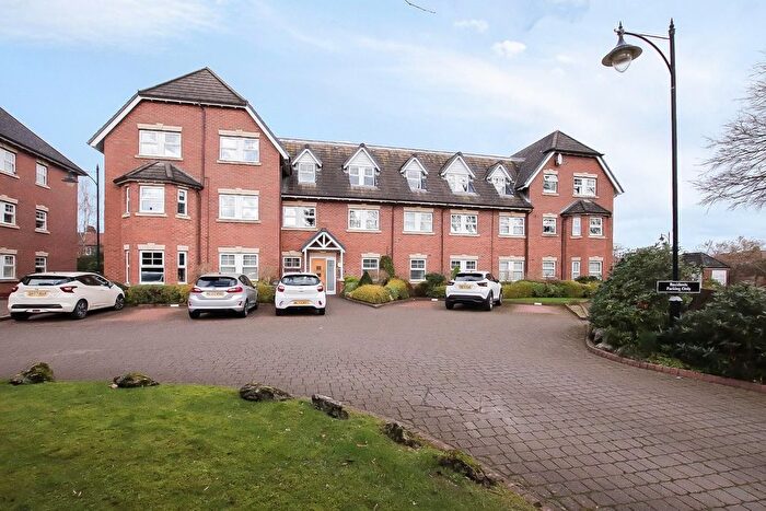 2 Bedroom Flat For Sale In Wellington Road, Timperley, WA15