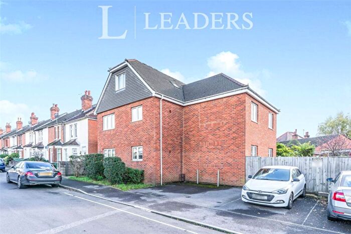 2 Bedroom Flat To Rent In Beech Road, Southampton, SO15