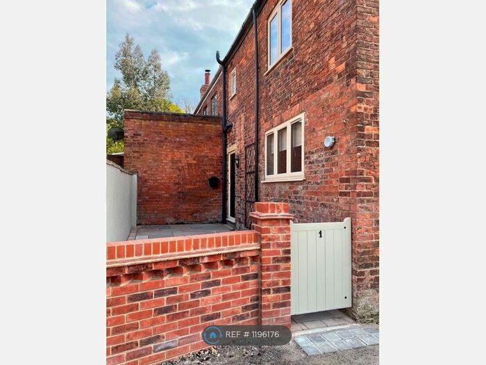 3 Bedroom Semi-Detached House To Rent In Old Plumtree Lane, North Thoresby, Grimsby DN36