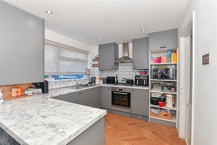 3 Bedroom Terraced House For Sale In Alen Square, Staplehurst, Kent, TN12