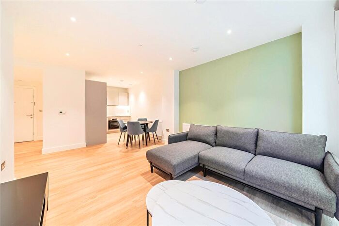 2 Bedroom Apartment To Rent In Henley Cross, London, SE3