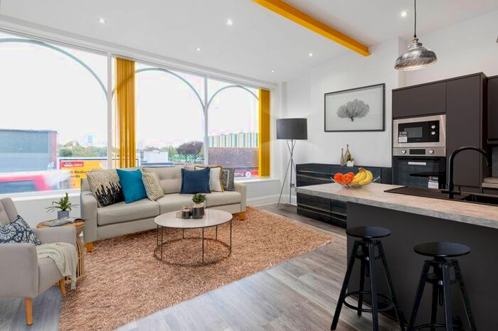 3 Bedroom Flat To Rent In Woodgrange Road, London, E7