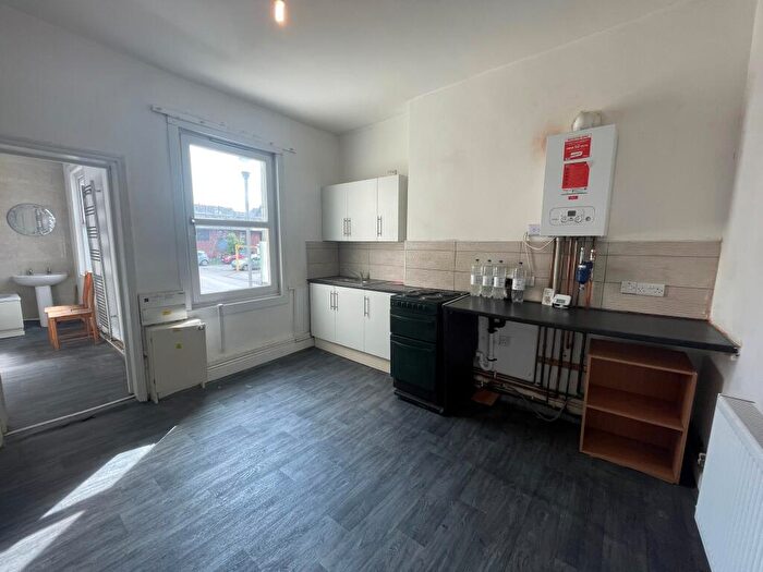 2 Bedroom Flat To Rent In Church Street, Ripley, DE5