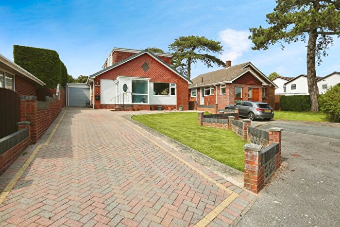 4 Bedroom Detached Bungalow For Sale In Pine Trees Close, Fareham, PO14