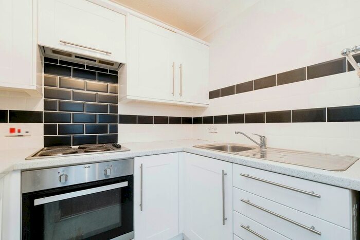 1 Bedroom Flat For Sale In Flat Fentiman Way, Hornchurch, RM11