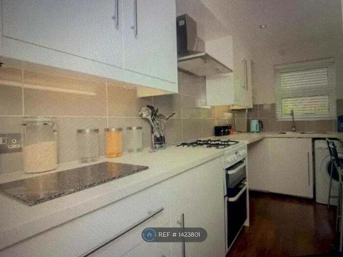 1 Bedroom End Of Terrace House To Rent In Simpson Close, Maidenhead, SL6