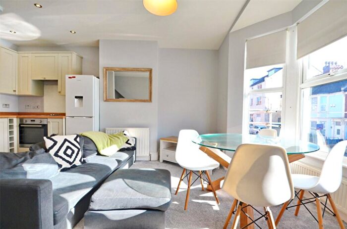 3 Bedroom Maisonette To Rent In Raleigh Road, Southville, Bristol, Bristol, BS3