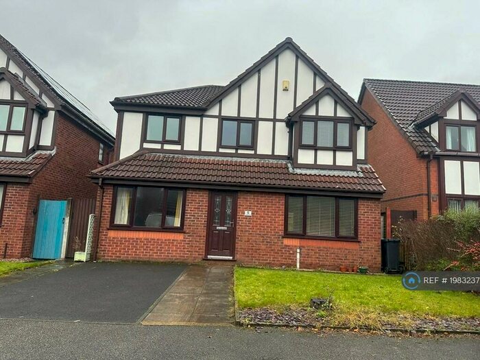4 Bedroom Detached House To Rent In Langstone Close, Bolton, BL6
