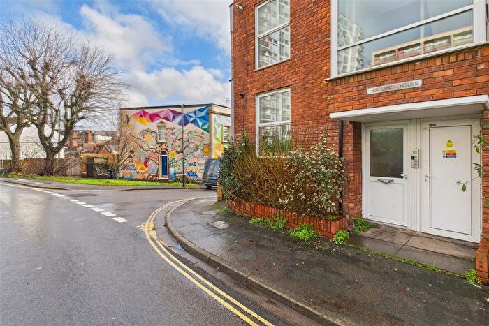 2 Bedroom Flat For Sale In Dove Street South, Stokes Croft, BS2