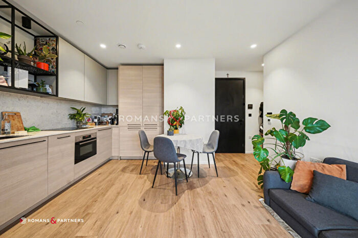 1 Bedroom Apartment To Rent In Iris House, Heron Quay, E14
