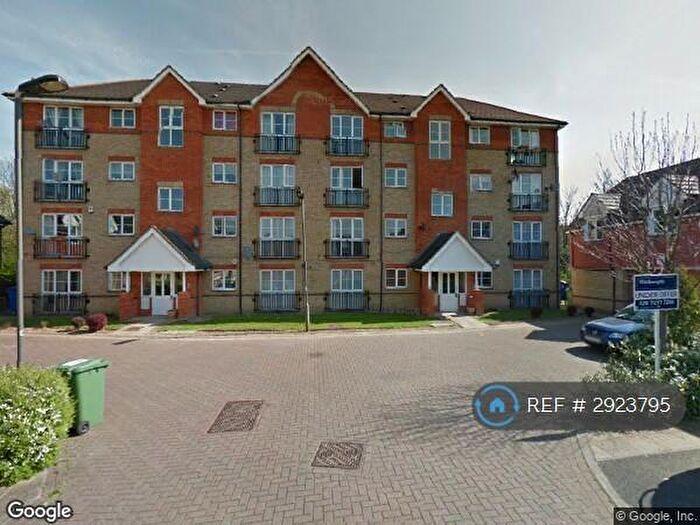 2 Bedroom Flat To Rent In New Cross, London, SE14
