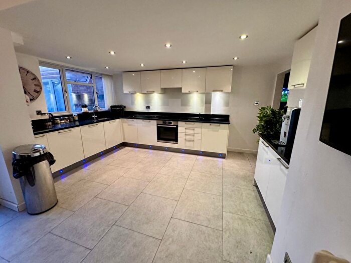 4 Bedroom Detached House For Sale In Bower Road, Ashford, TN25