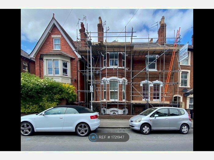 3 Bedroom Flat To Rent In Waylen Street, Reading, RG1