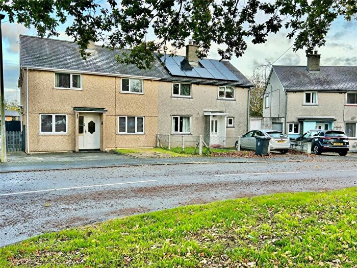 4 Bedroom Semi-Detached House For Sale In Tre Gof, Llanddaniel, Gaerwen, Isle Of Anglesey, LL60