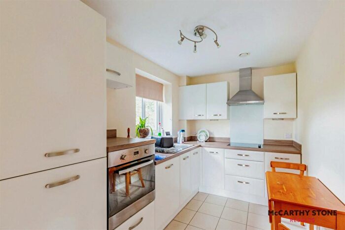 1 Bedroom Apartment For Sale In Wardington Court, Welford Road, Northampton, NN2