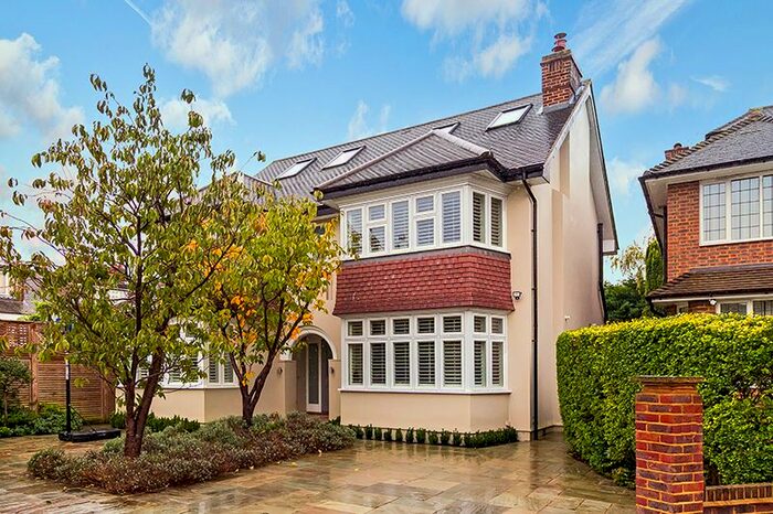5 Bedroom Detached House To Rent In Stonehill Close, London, SW14