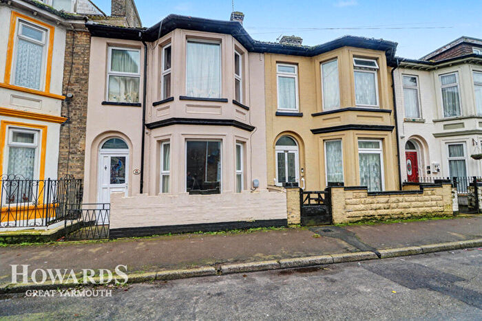 3 Bedroom Terraced House For Sale In York Road, Great Yarmouth, NR30