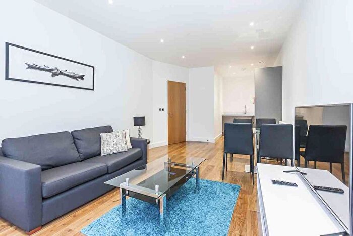 1 Bedroom Flat For Sale In New Village Avenue, London, E14
