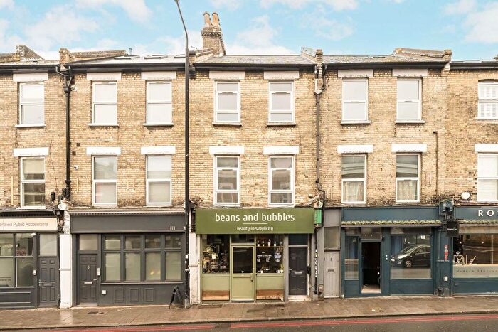 4 Bedroom Flat To Rent In Trinity Road, London, SW17