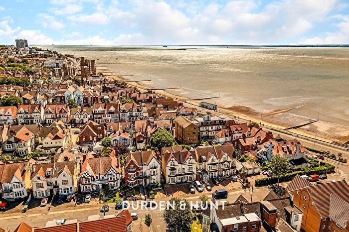 17 Bedroom Link Detached House For Sale In Grosvenor Road, Westcliff-On-Sea, SS0