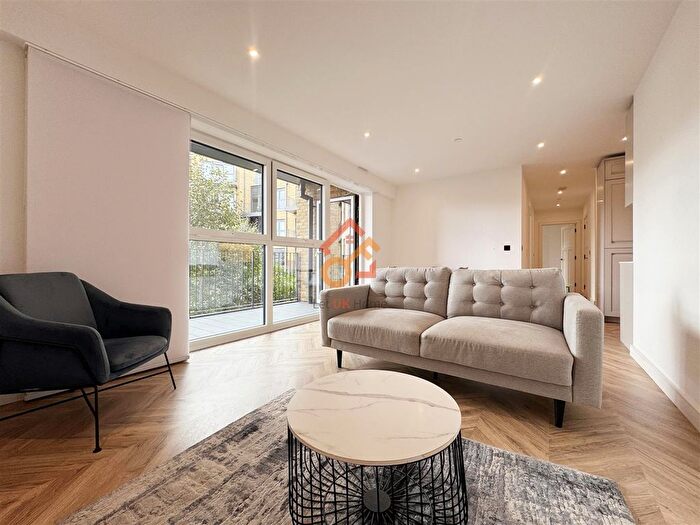2 Bedroom Flat To Rent In Canning House, Heritage Walk, Kingston Upon Thames, KT1