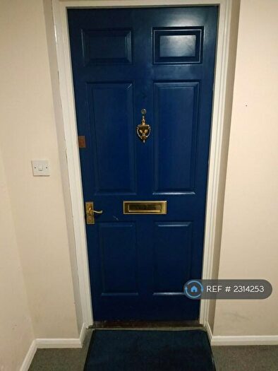 1 Bedroom Flat To Rent In St. Lukes Court, London, SE6
