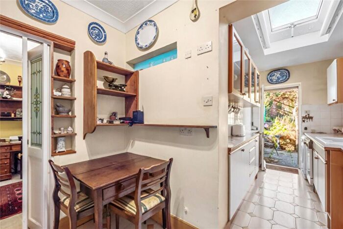 3 Bedroom End Of Terrace House For Sale In Wareham, Dorset, BH20 - Photo 6