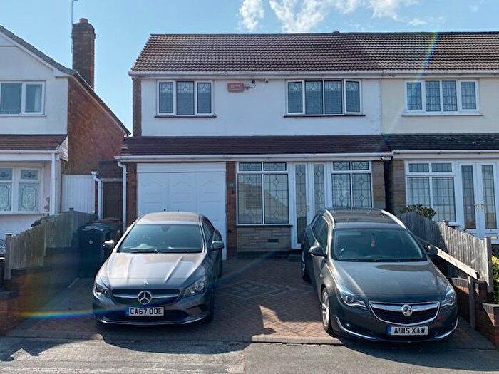 3 Bedroom Semi-Detached House To Rent In Park Farm Road, Great Barr, B43