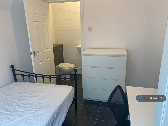 6 Bedroom Terraced House To Rent In Charter Avenue, Coventry, CV4