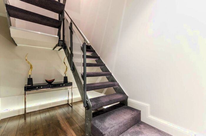 2 Bedroom Flat To Rent In City Road, City, London, EC1V