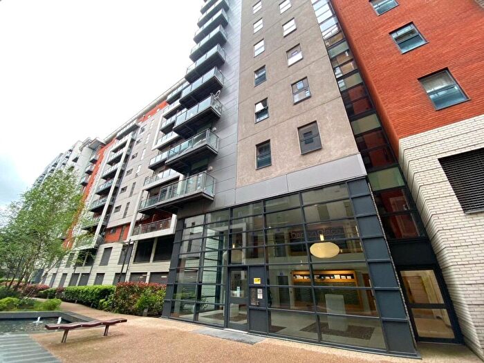 2 Bedroom Apartment To Rent In Barton Place, Hornbeam Way, Manchester, M4