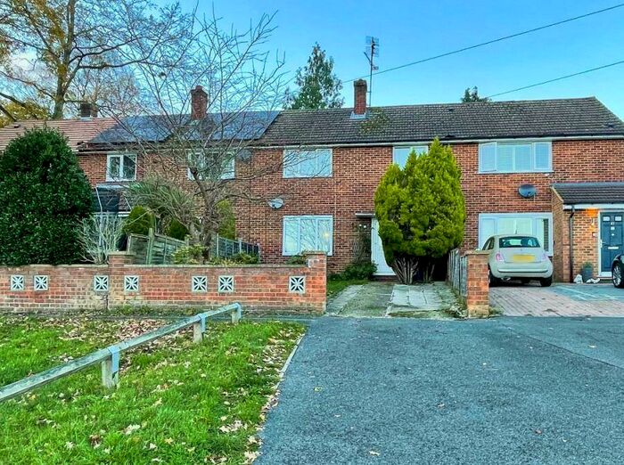 3 Bedroom Terraced House To Rent In Field Road, Farnborough, GU14