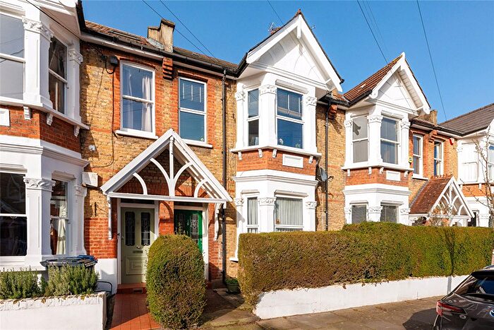 2 Bedroom Flat For Sale In Whellock Road, London, W4