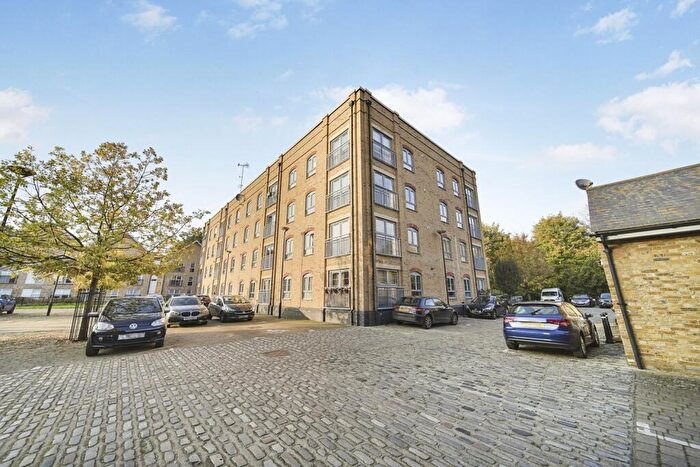 2 Bedroom Flat To Rent In Esparto Way Dartford, DA4