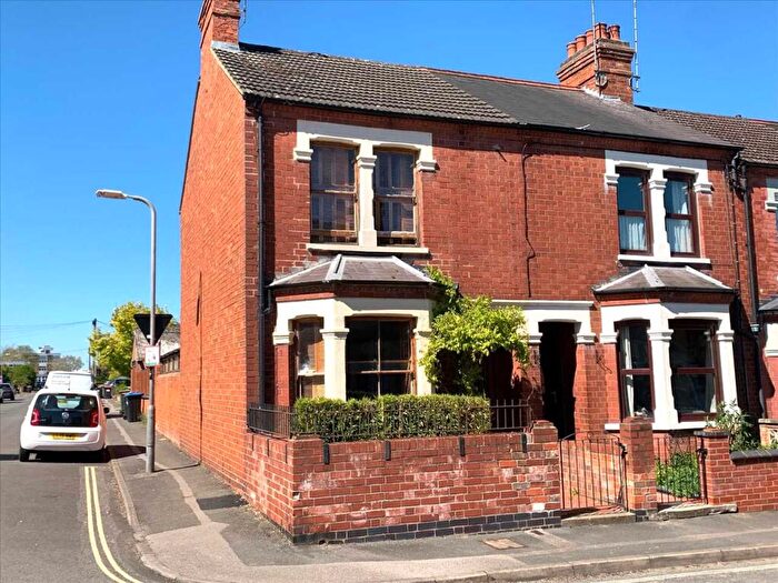 3 Bedroom End Of Terrace House For Sale In Anson Road, Wolverton, Milton Keynes, MK12