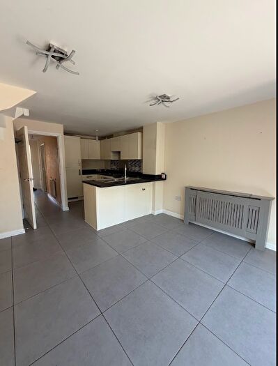 5 Bedroom Terraced House To Rent In Burroughs Drive, Dartford, Kent, DA1