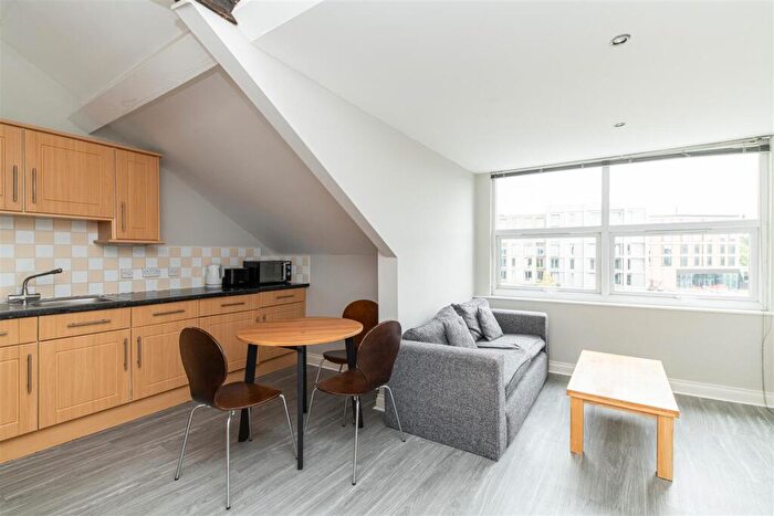 3 Bedroom Flat To Rent In Osborne Terrace, Jesmond, Newcastle Upon Tyne, NE2