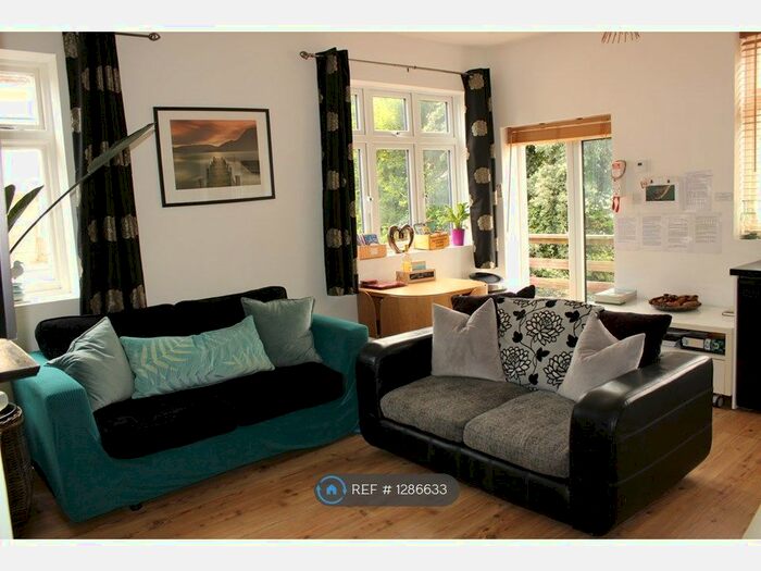 2 Bedroom Flat To Rent In Brownsea Road, Sandbanks BH13