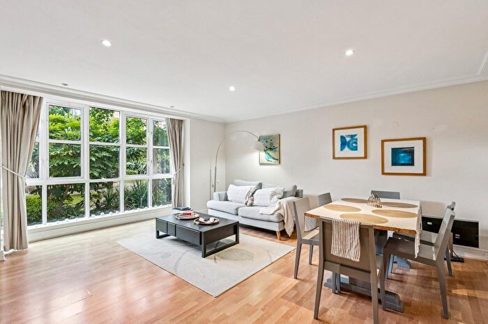 2 Bedroom Flat To Rent In Oriel Drive, Barnes, SW13