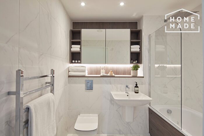 2 Bedroom Apartment To Rent In The Residences, West Tower, M15