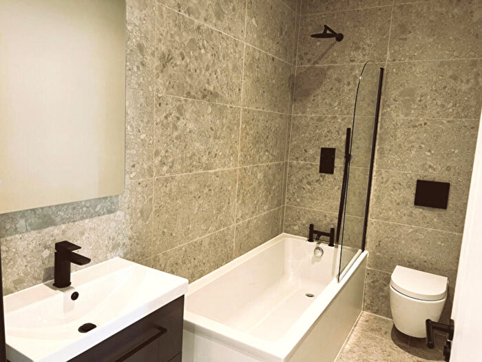 1 Bedroom Flat To Rent In Station Road, Reading, RG1