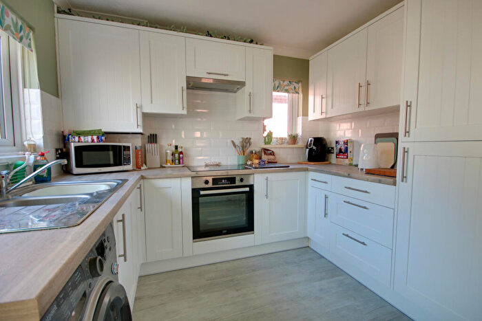 2 Bedroom Detached Bungalow For Sale In Alfriston Gardens, Sholing, SO19