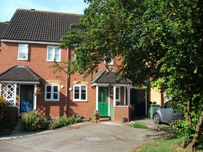 2 Bedroom Detached House To Rent In Bedroom House On Ladygrove, OX11