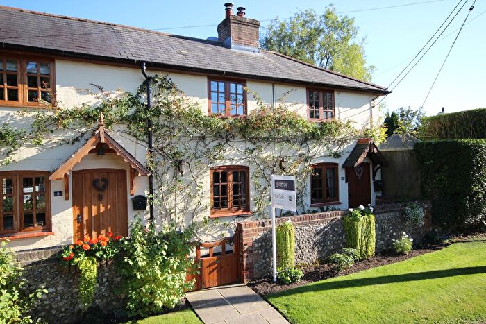 4 Bedroom Semi Detached House For Sale In Church Street, Bentworth, GU34