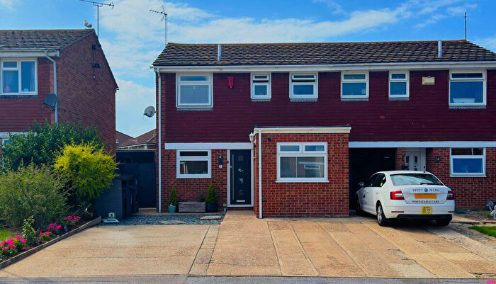 4 Bedroom Semi-Detached House For Sale In Wrentham Avenue, Herne Bay, CT6