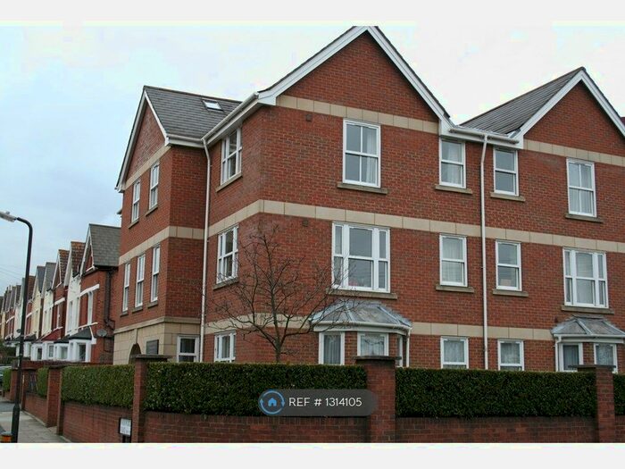 2 Bedroom Flat To Rent In Parkwood Road, London, SW19