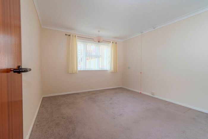 2 Bedroom Detached Bungalow For Sale In Fayregreen, Fakenham, NR21