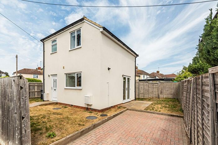 1 Bedroom Terraced House For Sale In South Park Avenue, Didcot, OX11